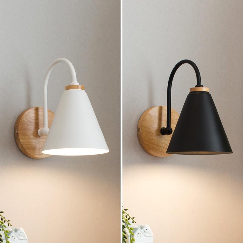 Wooden wall lamp