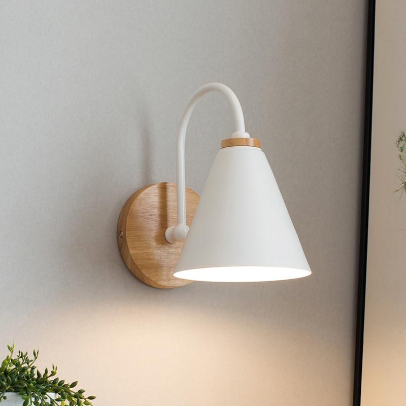 Wooden wall lamp