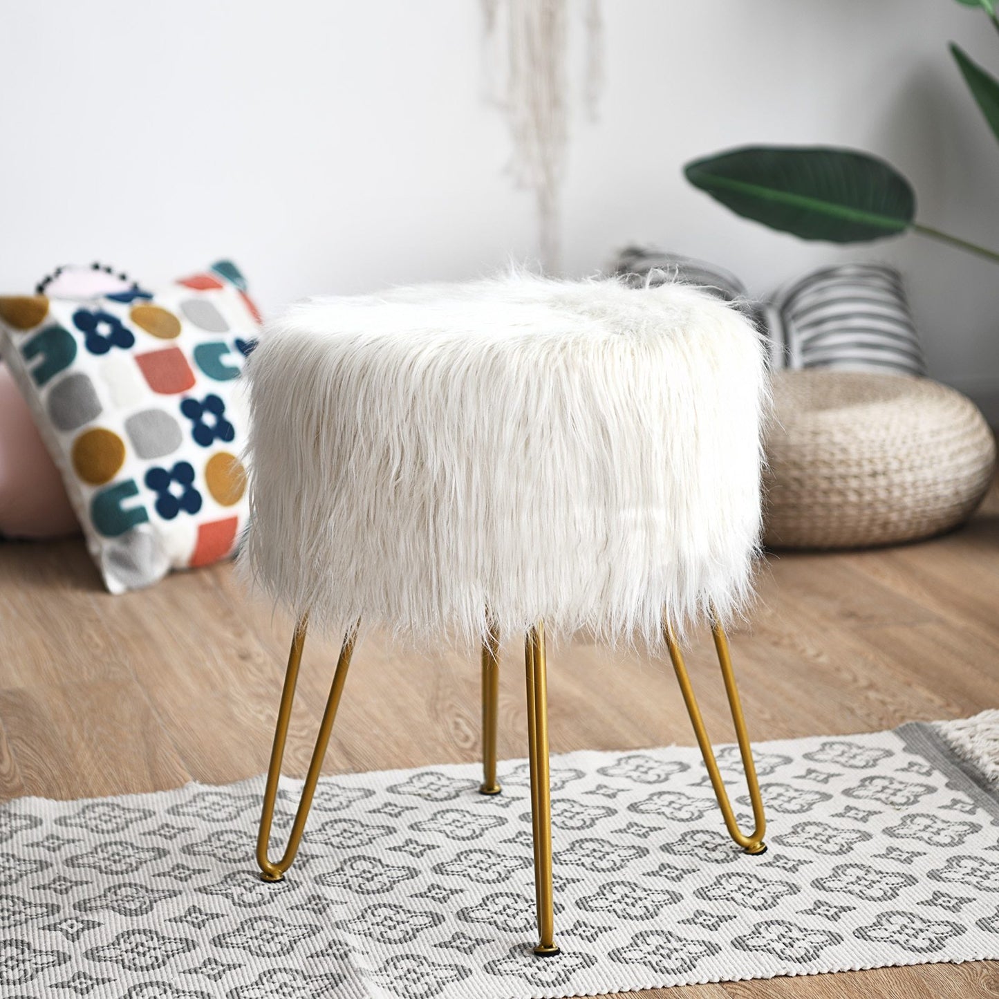 Faux Fur Vanity Stool (round)